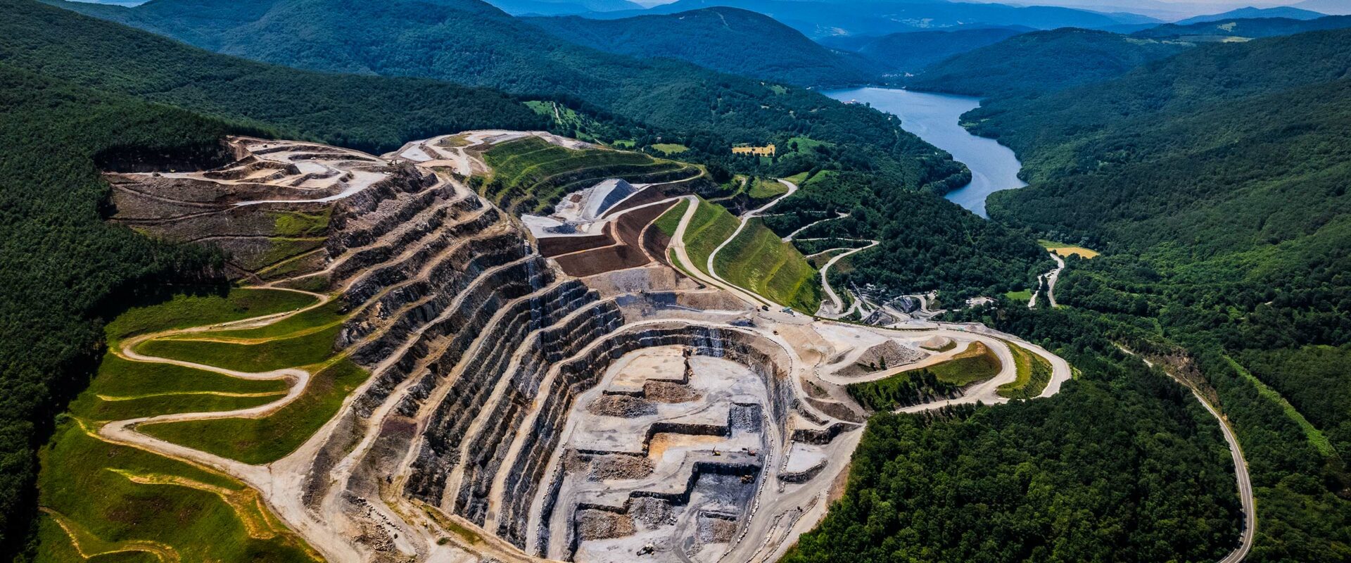 Fenner Dunlop Canada - Conveyor Belting Solutions